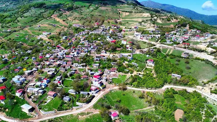 روستای سرسبز پا قلعه 125542211