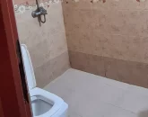 توالت فرنگی و دوش حمام سرویس بهداشتی ویلا در گرگان