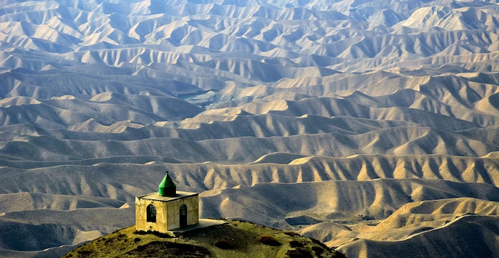 کوه های دل انگیز اطراف زیارتگاه خالد نبی 3854834387