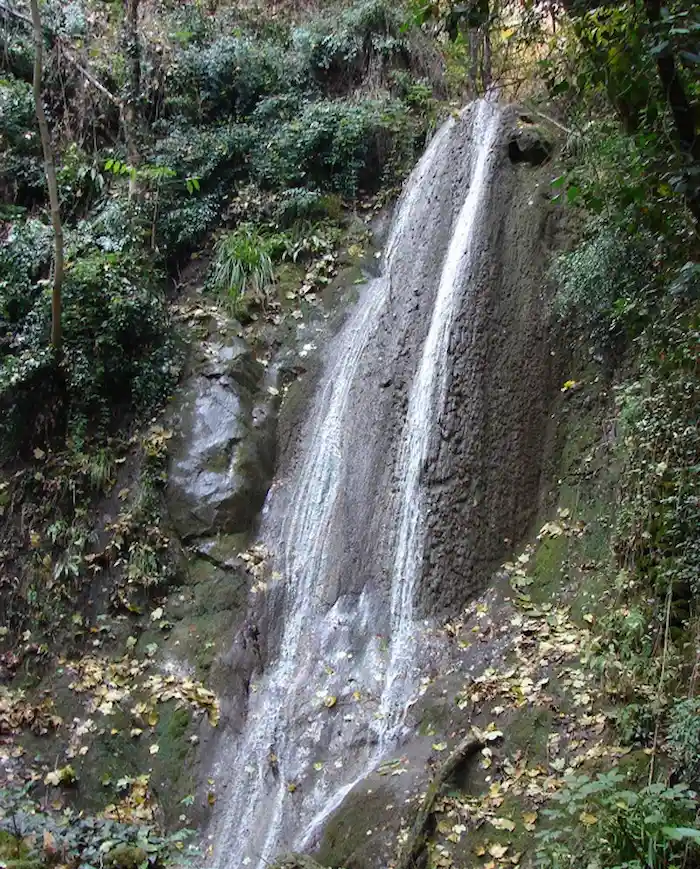 آبشار دل انگیز نومل در شهر گرگان 41738748637