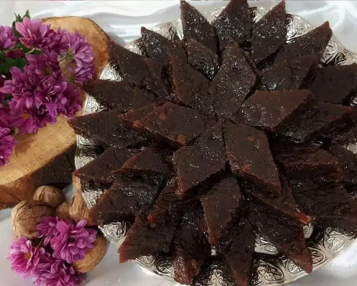 حلوا یکی از سوغات شهر بندر گز 5658544