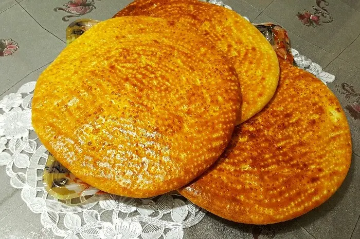 سع عدد نان کاک سنتی رامیان یکی از سوغاتی های رامیان 15653